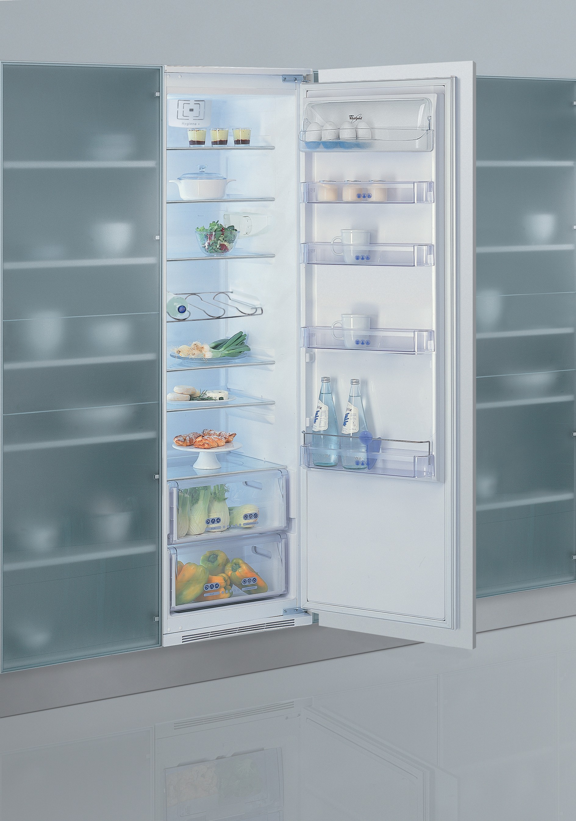 Whirlpool ARZ 009/A+/6 - lednice