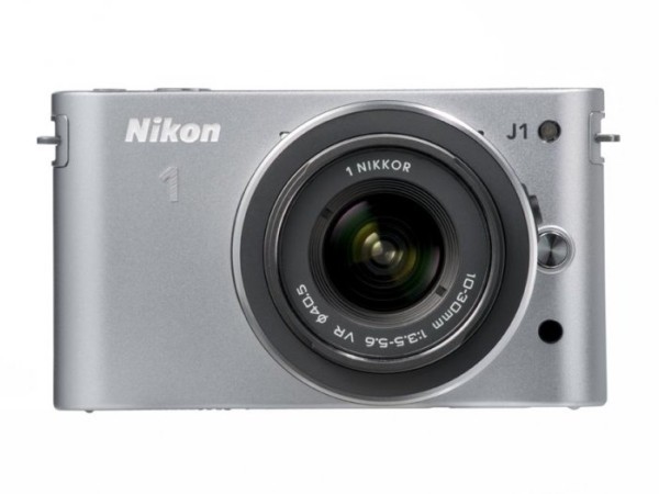 Nikon 1 J1 (strieborný) + 10-30mm objektív – hybrid