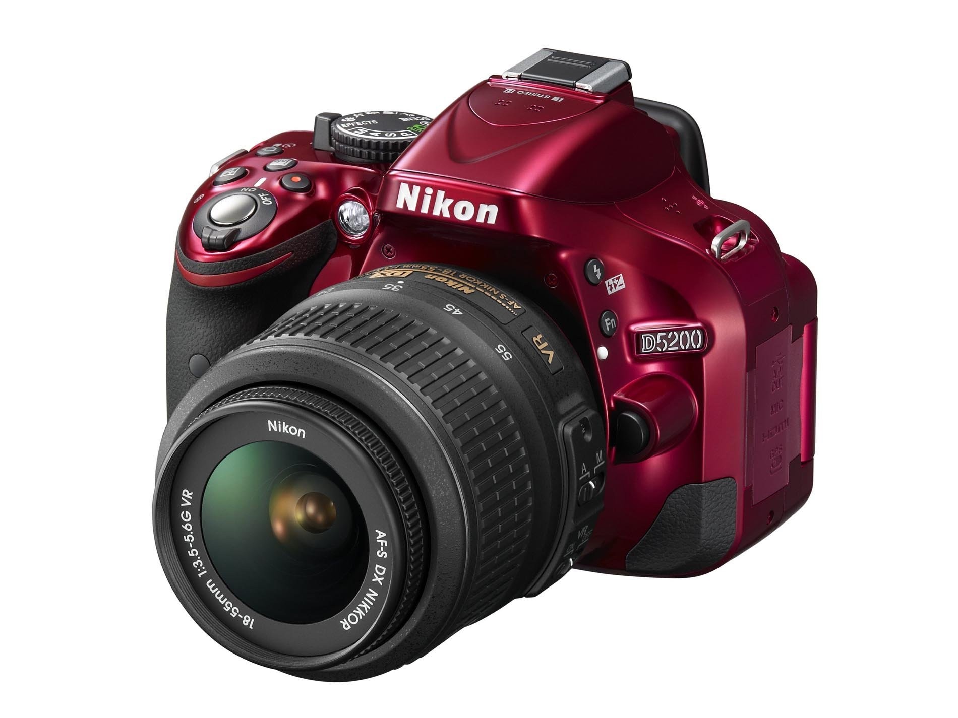 Nikon D5200 + objektív AF-S DX Nikkor 18-55mm VR ED (červená) – zrkadlovka
