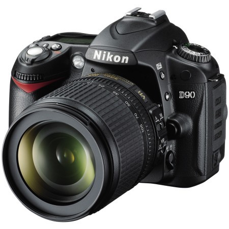 Nikon D90 + objektív AF-S DX Nikkor 18-105mm VR – zrkadlovka
